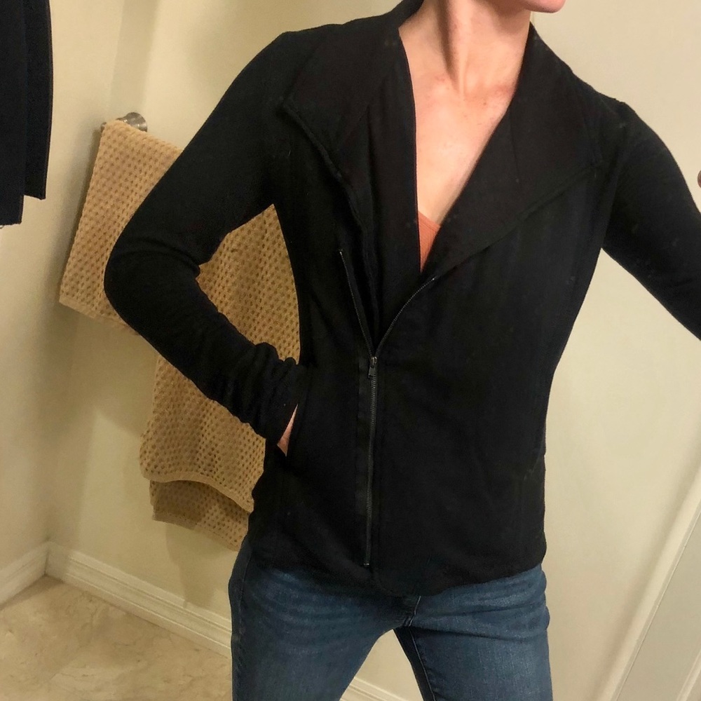 Bordeaux, Black cotton blazer